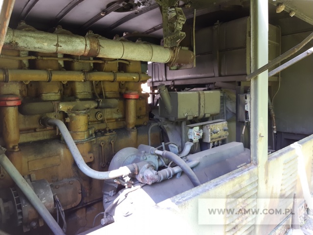 Polowa stacja zasilania PAD 100-3/400/P2 (100 kW, 400 V, 50 Hz) na p-pie 2 os. (ciężar własny 3 800 kg, urwane mocowanie tylnej osi) 